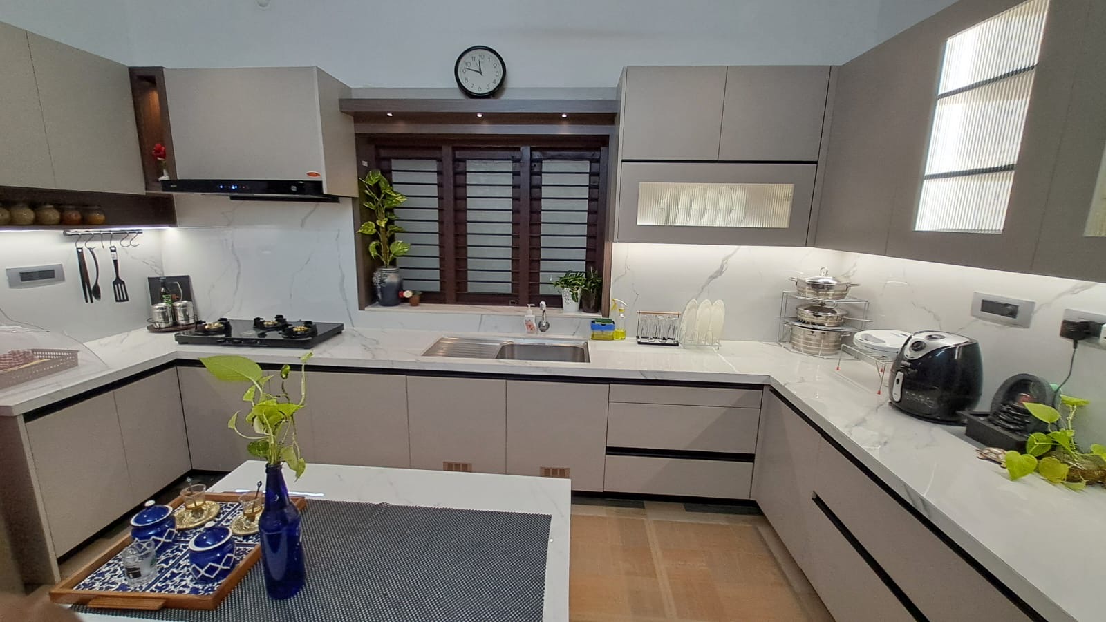 Kitchen Image 2